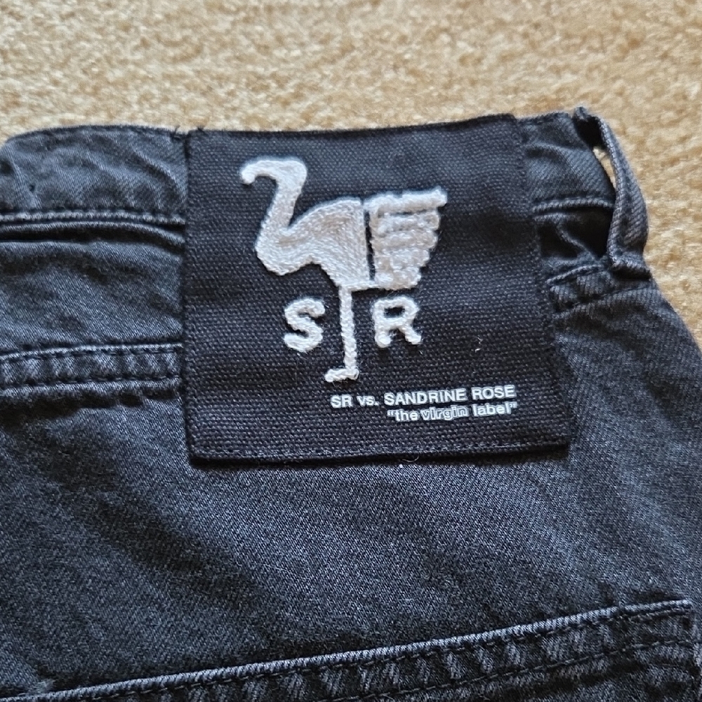 SANDRINE ROSE FREE PEOPLE Black Denim Jean Shorts Distressed Fray Hem Sz 29 NWT - Picture 10 of 16